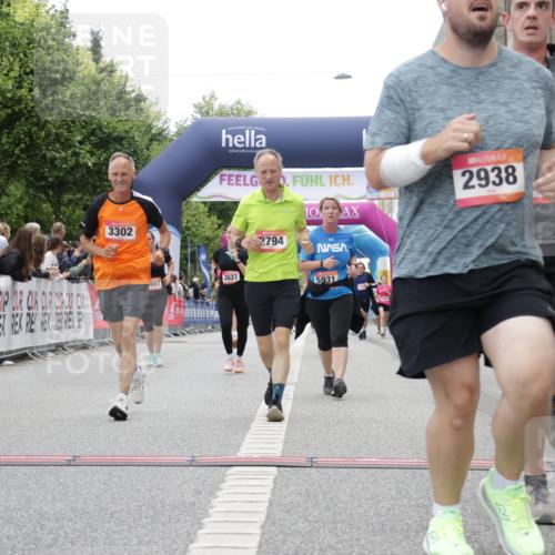 06.09.2026 - CURREX Alsterlauf Yannick Fuchs http://msf.ph/oto/10225623 06.09.2026 10:15:14 Ziel 2621, 2737, 2789, 2794, 2871, 2938, 3023, 3027, 3302, 3454, 3627, 4640, 4645, 5439, 5457, 5630, 5931, 5966, 6408 meine-sportfotos.de