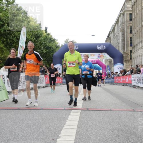 06.09.2026 - CURREX Alsterlauf Yannick Fuchs http://msf.ph/oto/10225627 06.09.2026 10:15:15 Ziel 2621, 2737, 2789, 2794, 2871, 2938, 3023, 3027, 3302, 3454, 3627, 4640, 4645, 5439, 5457, 5630, 5931, 5966, 6408 meine-sportfotos.de
