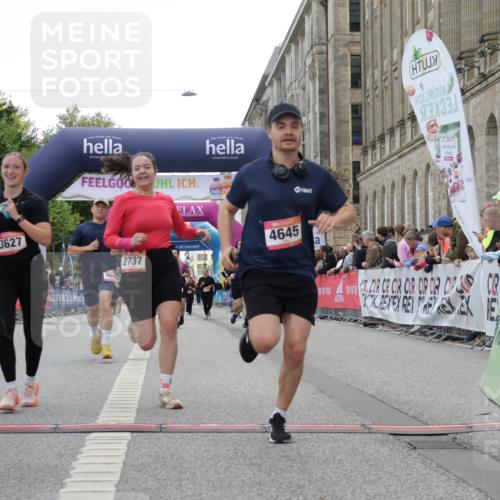 06.09.2026 - CURREX Alsterlauf Yannick Fuchs http://msf.ph/oto/10225635 06.09.2026 10:15:17 Ziel 2621, 2737, 2794, 2871, 2938, 3023, 3027, 3302, 3454, 3627, 4640, 4645, 5439, 5457, 5630, 5931, 5966, 6408 meine-sportfotos.de