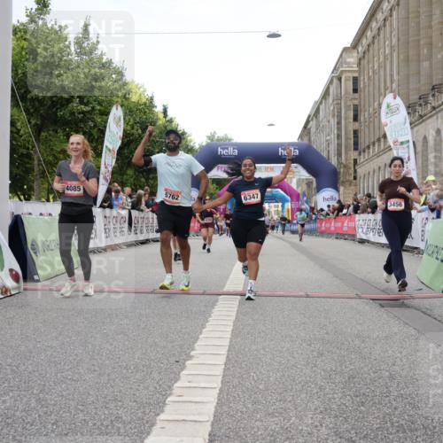 06.09.2026 - CURREX Alsterlauf Yannick Fuchs http://msf.ph/oto/10225661 06.09.2026 10:15:33 Ziel 2503, 2690, 3188, 3456, 3834, 4085, 4354, 4392, 5147, 5187, 5762, 5797, 6189, 6336, 6347, 6461 meine-sportfotos.de