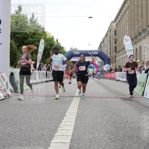 06.09.2026 - CURREX Alsterlauf Yannick Fuchs http://msf.ph/oto/10225662 06.09.2026 10:15:33 Ziel 2503, 2690, 3188, 3456, 3834, 4085, 4354, 4392, 5147, 5187, 5762, 5797, 6189, 6336, 6347, 6461 meine-sportfotos.de