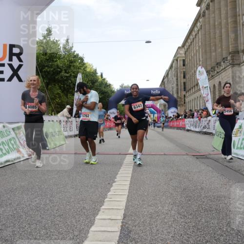 06.09.2026 - CURREX Alsterlauf Yannick Fuchs http://msf.ph/oto/10225665 06.09.2026 10:15:34 Ziel 2503, 2690, 3188, 3456, 3834, 4085, 4354, 4392, 5147, 5187, 5762, 5797, 6189, 6336, 6347, 6461 meine-sportfotos.de