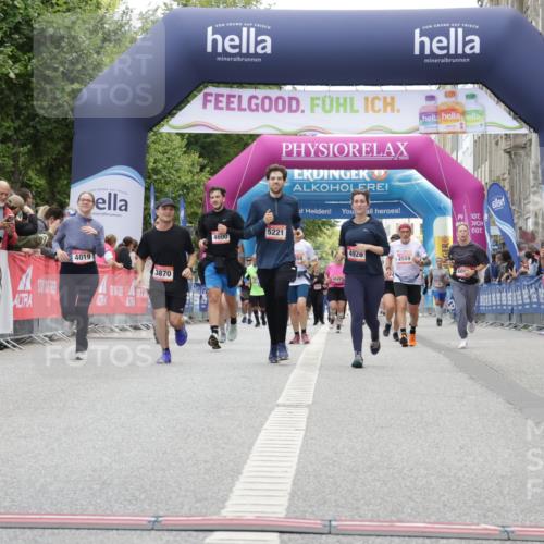 06.09.2026 - CURREX Alsterlauf Yannick Fuchs http://msf.ph/oto/10225683 06.09.2026 10:15:39 Ziel 2690, 3456, 3741, 4085, 4392, 5147, 5762, 6189, 6336, 6347 meine-sportfotos.de