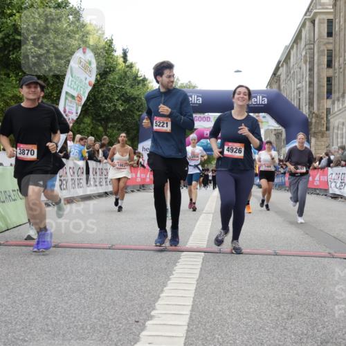 06.09.2026 - CURREX Alsterlauf Yannick Fuchs http://msf.ph/oto/10225706 06.09.2026 10:15:45 Ziel 1003, 2408, 2558, 2559, 3741, 3870, 4600, 4926, 5221, 6022, 6097 meine-sportfotos.de