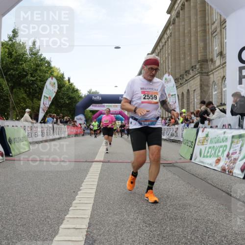 06.09.2026 - CURREX Alsterlauf Yannick Fuchs http://msf.ph/oto/10225727 06.09.2026 10:15:50 Ziel 1003, 2408, 2558, 2559, 3741, 3870, 4547, 4600, 4926, 5221, 6022, 6097 meine-sportfotos.de