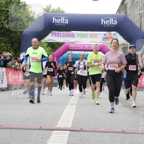 06.09.2026 - CURREX Alsterlauf Yannick Fuchs http://msf.ph/oto/10225745 06.09.2026 10:15:56 Ziel 2570, 2571, 3234, 3281, 4154, 4156, 4319, 4320, 4547, 5476 meine-sportfotos.de