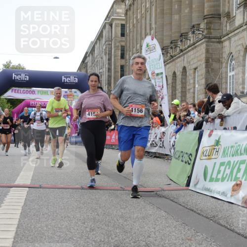 06.09.2026 - CURREX Alsterlauf Yannick Fuchs http://msf.ph/oto/10225752 06.09.2026 10:15:57 Ziel 2570, 2571, 2689, 3234, 3281, 4154, 4156, 4319, 4320, 4547, 5065, 5081, 5476, 8218 meine-sportfotos.de