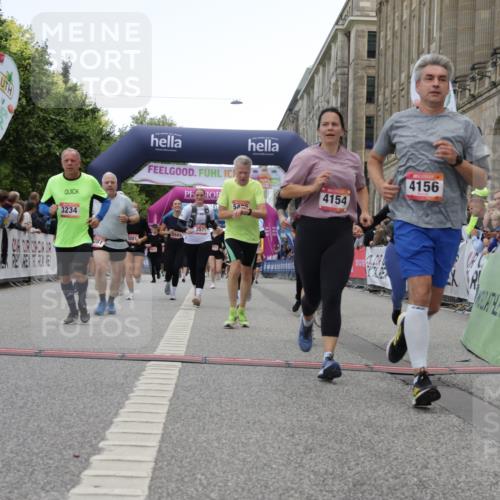 06.09.2026 - CURREX Alsterlauf Yannick Fuchs http://msf.ph/oto/10225754 06.09.2026 10:15:57 Ziel 2570, 2571, 2689, 3234, 3281, 4154, 4156, 4319, 4320, 4547, 5065, 5081, 5476, 8218 meine-sportfotos.de