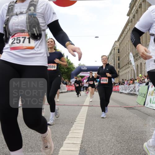 06.09.2026 - CURREX Alsterlauf Yannick Fuchs http://msf.ph/oto/10225781 06.09.2026 10:16:04 Ziel 2098, 2570, 2571, 2689, 2810, 3234, 3281, 3311, 4028, 4043, 4056, 4069, 4154, 4156, 4264, 4319, 4320, 4733, 5065, 5081, 5476, 5618, 5825, 8218 meine-sportfotos.de