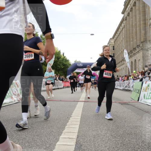 06.09.2026 - CURREX Alsterlauf Yannick Fuchs http://msf.ph/oto/10225783 06.09.2026 10:16:04 Ziel 2098, 2570, 2571, 2689, 2810, 3234, 3281, 3311, 4028, 4043, 4056, 4069, 4154, 4156, 4264, 4319, 4320, 4733, 5065, 5081, 5476, 5618, 5825, 8218 meine-sportfotos.de