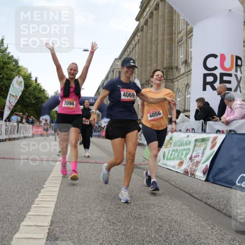 06.09.2026 - CURREX Alsterlauf Yannick Fuchs http://msf.ph/oto/10225806 06.09.2026 10:16:10 Ziel 2019, 2098, 2810, 3311, 3539, 4028, 4043, 4056, 4069, 4264, 4733, 5425, 5618, 5825, 5945 meine-sportfotos.de