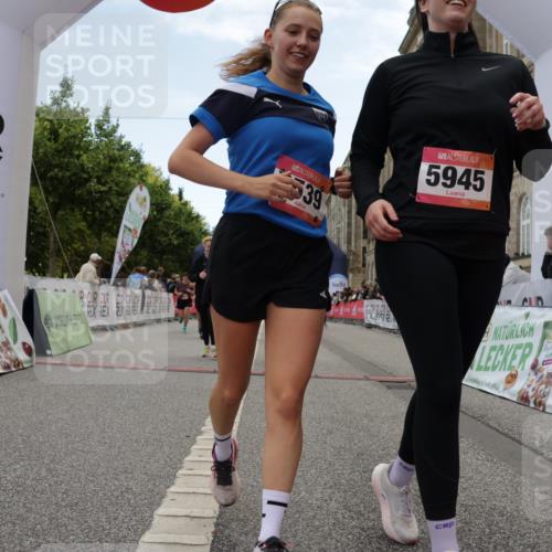 06.09.2026 - CURREX Alsterlauf Yannick Fuchs http://msf.ph/oto/10225819 06.09.2026 10:16:12 Ziel 2019, 2098, 2614, 2810, 2881, 2884, 3311, 3539, 3867, 4043, 4056, 4069, 4264, 4455, 5425, 5559, 5564, 5825, 5945 meine-sportfotos.de
