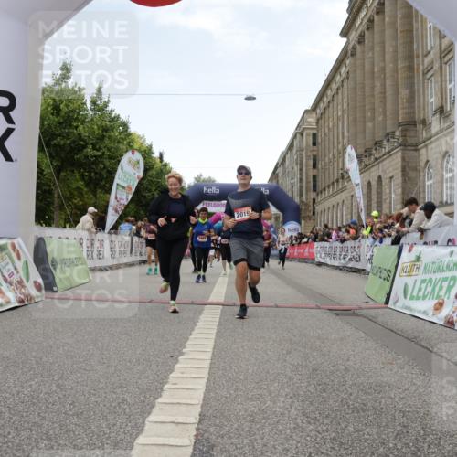 06.09.2026 - CURREX Alsterlauf Yannick Fuchs http://msf.ph/oto/10225820 06.09.2026 10:16:13 Ziel 2019, 2098, 2614, 2810, 2881, 2884, 3539, 3867, 4043, 4056, 4069, 4455, 5425, 5559, 5564, 5825, 5945 meine-sportfotos.de