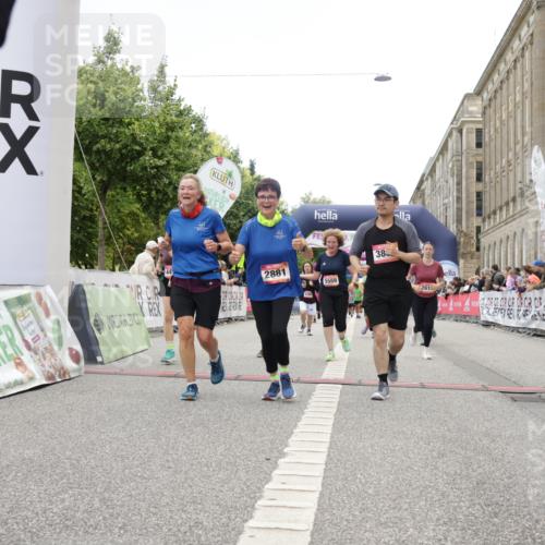 06.09.2026 - CURREX Alsterlauf Yannick Fuchs http://msf.ph/oto/10225832 06.09.2026 10:16:16 Ziel 2019, 2098, 2614, 2881, 2884, 3189, 3539, 3867, 4056, 4069, 4396, 4455, 5425, 5559, 5564, 5787, 5945 meine-sportfotos.de