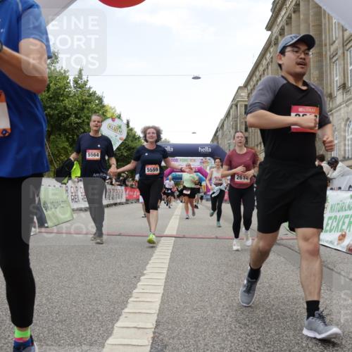06.09.2026 - CURREX Alsterlauf Yannick Fuchs http://msf.ph/oto/10225841 06.09.2026 10:16:17 Ziel 2019, 2614, 2881, 2884, 3189, 3539, 3867, 4396, 4455, 5425, 5559, 5564, 5787, 5945 meine-sportfotos.de