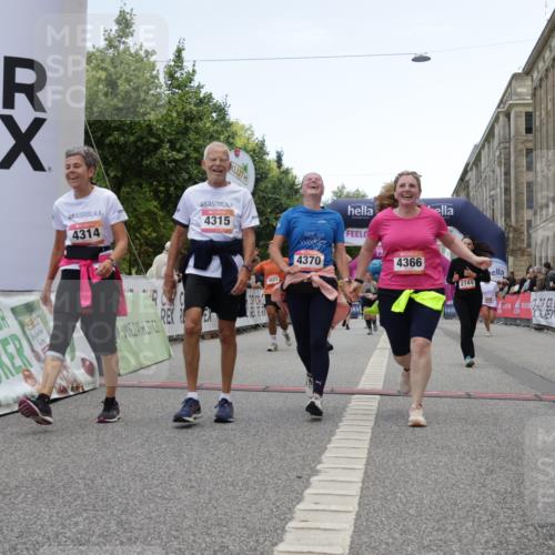 06.09.2026 - CURREX Alsterlauf Yannick Fuchs http://msf.ph/oto/10225872 06.09.2026 10:16:24 Ziel 2614, 2744, 2888, 2910, 3015, 3019, 3189, 4314, 4315, 4366, 4396, 4455, 4820, 4821, 5559, 5564, 5787 meine-sportfotos.de