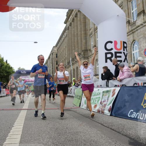 06.09.2026 - CURREX Alsterlauf Yannick Fuchs http://msf.ph/oto/10225889 06.09.2026 10:16:29 Ziel 2431, 2432, 2744, 2851, 2880, 2887, 2888, 2910, 3015, 3019, 3788, 4314, 4315, 4366, 4820, 4821, 5578, 6217 meine-sportfotos.de