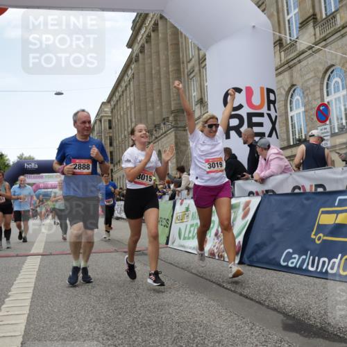 06.09.2026 - CURREX Alsterlauf Yannick Fuchs http://msf.ph/oto/10225891 06.09.2026 10:16:29 Ziel 2431, 2432, 2744, 2851, 2880, 2887, 2888, 2910, 3015, 3019, 3788, 4314, 4315, 4366, 4820, 4821, 5578, 6217 meine-sportfotos.de