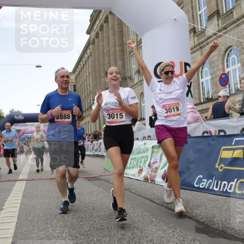 06.09.2026 - CURREX Alsterlauf Yannick Fuchs http://msf.ph/oto/10225893 06.09.2026 10:16:30 Ziel 2431, 2432, 2744, 2851, 2880, 2887, 2888, 2910, 3015, 3019, 3788, 4314, 4315, 4366, 4820, 4821, 5578, 6217 meine-sportfotos.de