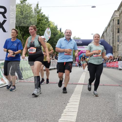 06.09.2026 - CURREX Alsterlauf Yannick Fuchs http://msf.ph/oto/10225901 06.09.2026 10:16:31 Ziel 2431, 2432, 2744, 2851, 2880, 2887, 2888, 3015, 3019, 3508, 3509, 3788, 4366, 4820, 4821, 5578, 6217 meine-sportfotos.de