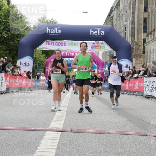 06.09.2026 - CURREX Alsterlauf Yannick Fuchs http://msf.ph/oto/10225908 06.09.2026 10:16:34 Ziel 2431, 2432, 2736, 2851, 2880, 2887, 2888, 3015, 3019, 3508, 3509, 3788, 4820, 4821, 5578, 6217, 8283 meine-sportfotos.de