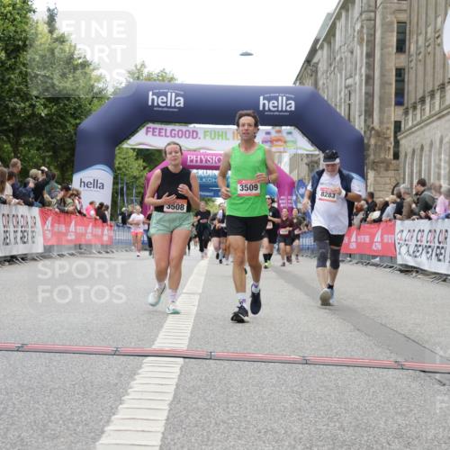 06.09.2026 - CURREX Alsterlauf Yannick Fuchs http://msf.ph/oto/10225910 06.09.2026 10:16:34 Ziel 2431, 2432, 2736, 2851, 2880, 2887, 2888, 3015, 3019, 3508, 3509, 3788, 4820, 4821, 5578, 6217, 8283 meine-sportfotos.de