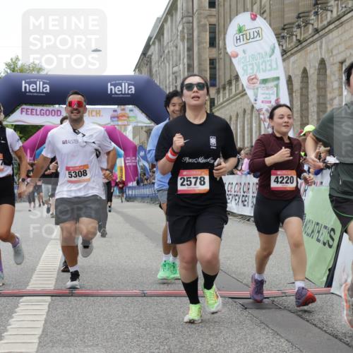 06.09.2026 - CURREX Alsterlauf Yannick Fuchs http://msf.ph/oto/10225934 06.09.2026 10:16:42 Ziel 2328, 2454, 2578, 2736, 2859, 3167, 3290, 3330, 3508, 3509, 3645, 4123, 4220, 4613, 5307, 5308, 5672, 5859, 8283 meine-sportfotos.de