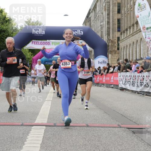 06.09.2026 - CURREX Alsterlauf Yannick Fuchs http://msf.ph/oto/10225955 06.09.2026 10:16:48 Ziel 2222, 2328, 2454, 2578, 2859, 3024, 3167, 3169, 3290, 3330, 3633, 3645, 4123, 4220, 4353, 4613, 5307, 5308, 5672, 5859, 6087, 8102 meine-sportfotos.de