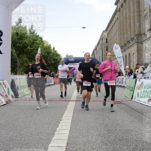 06.09.2026 - CURREX Alsterlauf Yannick Fuchs http://msf.ph/oto/10225979 06.09.2026 10:16:53 Ziel 2222, 2859, 3024, 3169, 3330, 3633, 4353, 4439, 4440, 4477, 4592, 4750, 4756, 5859, 6087, 8102 meine-sportfotos.de