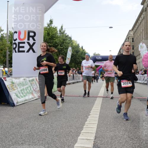 06.09.2026 - CURREX Alsterlauf Yannick Fuchs http://msf.ph/oto/10225981 06.09.2026 10:16:54 Ziel 2222, 3024, 3169, 3633, 4353, 4439, 4440, 4477, 4592, 4750, 4756, 5859, 5875, 6087, 8102, 8235 meine-sportfotos.de