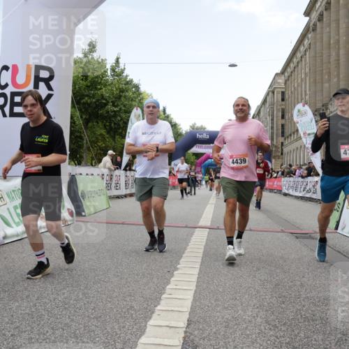 06.09.2026 - CURREX Alsterlauf Yannick Fuchs http://msf.ph/oto/10225986 06.09.2026 10:16:55 Ziel 2222, 3024, 3169, 3633, 4353, 4439, 4440, 4477, 4592, 4750, 4756, 5875, 6025, 6087, 8102, 8235 meine-sportfotos.de