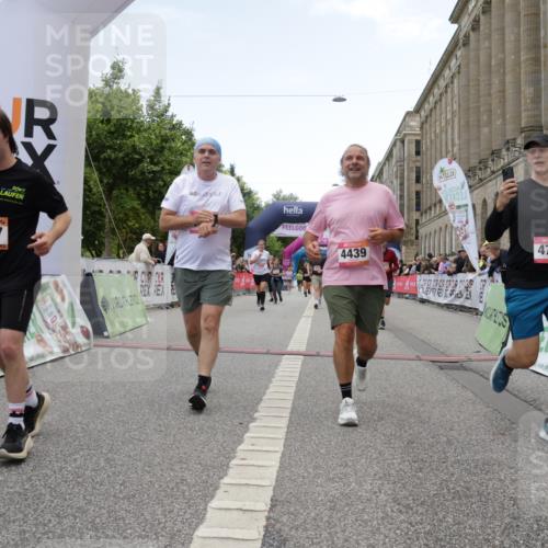 06.09.2026 - CURREX Alsterlauf Yannick Fuchs http://msf.ph/oto/10225987 06.09.2026 10:16:55 Ziel 2222, 3024, 3169, 3633, 4353, 4439, 4440, 4477, 4592, 4750, 4756, 5875, 6025, 6087, 8102, 8235 meine-sportfotos.de
