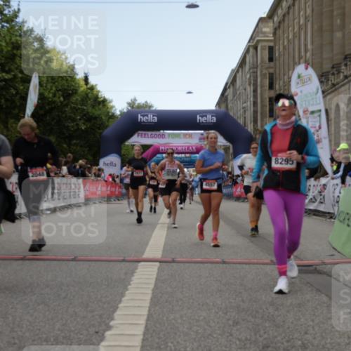 06.09.2026 - CURREX Alsterlauf Yannick Fuchs http://msf.ph/oto/10226009 06.09.2026 10:17:01 Ziel 2048, 3002, 3973, 4439, 4440, 4477, 4523, 4557, 4592, 4750, 4756, 5082, 5875, 6025, 8083, 8235, 8295 meine-sportfotos.de