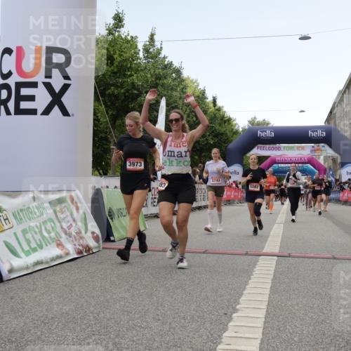 06.09.2026 - CURREX Alsterlauf Yannick Fuchs http://msf.ph/oto/10226016 06.09.2026 10:17:04 Ziel 2048, 3002, 3496, 3973, 4477, 4523, 4557, 4592, 5082, 5875, 6025, 8083, 8235, 8295 meine-sportfotos.de
