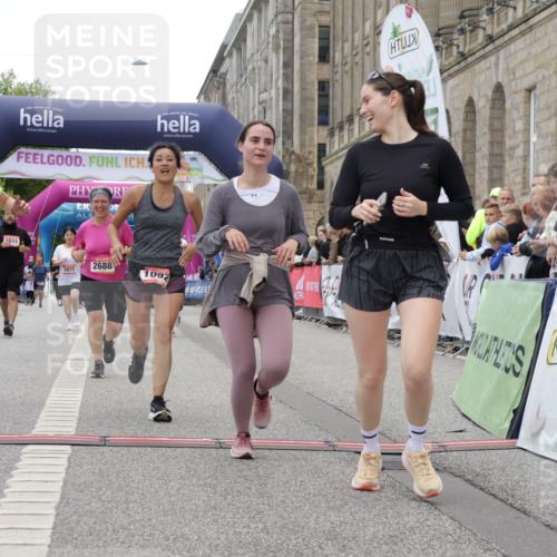 06.09.2026 - CURREX Alsterlauf Yannick Fuchs http://msf.ph/oto/10226039 06.09.2026 10:17:11 Ziel 1092, 2129, 2688, 3199, 3459, 3496, 3973, 5082, 5223, 5615, 5876, 8083 meine-sportfotos.de