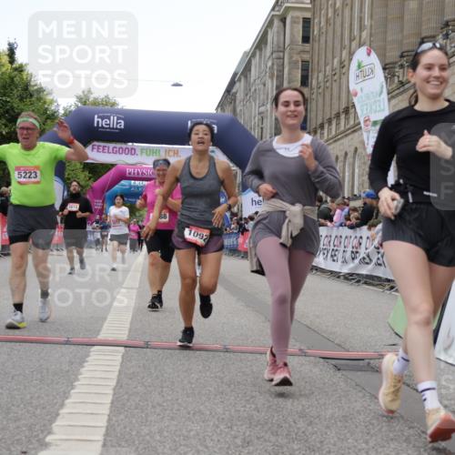 06.09.2026 - CURREX Alsterlauf Yannick Fuchs http://msf.ph/oto/10226042 06.09.2026 10:17:11 Ziel 1092, 2129, 2688, 3199, 3459, 3496, 3973, 5082, 5223, 5615, 5876, 8083 meine-sportfotos.de