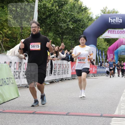 06.09.2026 - CURREX Alsterlauf Yannick Fuchs http://msf.ph/oto/10226056 06.09.2026 10:17:15 Ziel 1092, 2129, 2688, 3199, 3459, 5223, 5615, 5872, 5876 meine-sportfotos.de