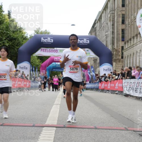06.09.2026 - CURREX Alsterlauf Yannick Fuchs http://msf.ph/oto/10226059 06.09.2026 10:17:16 Ziel 1092, 2129, 2368, 2688, 2922, 3199, 3459, 5223, 5615, 5872, 5876, 6143 meine-sportfotos.de