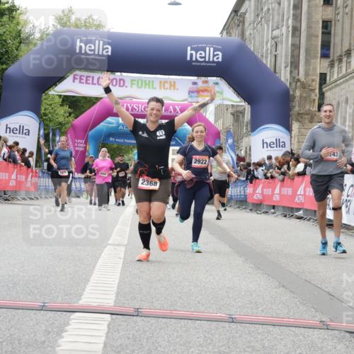 06.09.2026 - CURREX Alsterlauf Yannick Fuchs http://msf.ph/oto/10226069 06.09.2026 10:17:19 Ziel 1092, 2368, 2547, 2688, 2922, 3459, 5223, 5615, 5872, 5876, 6143 meine-sportfotos.de