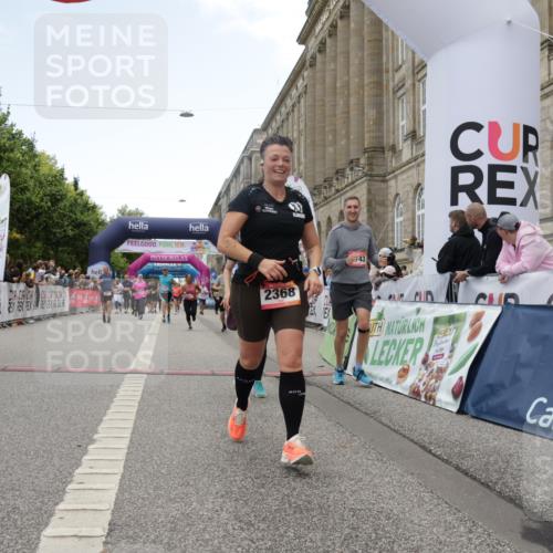 06.09.2026 - CURREX Alsterlauf Yannick Fuchs http://msf.ph/oto/10226078 06.09.2026 10:17:21 Ziel 2368, 2546, 2547, 2922, 5615, 5872, 5876, 6143 meine-sportfotos.de