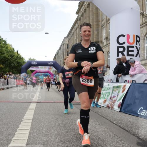 06.09.2026 - CURREX Alsterlauf Yannick Fuchs http://msf.ph/oto/10226080 06.09.2026 10:17:22 Ziel 2368, 2546, 2547, 2922, 5615, 5820, 5872, 5876, 6081, 6143 meine-sportfotos.de