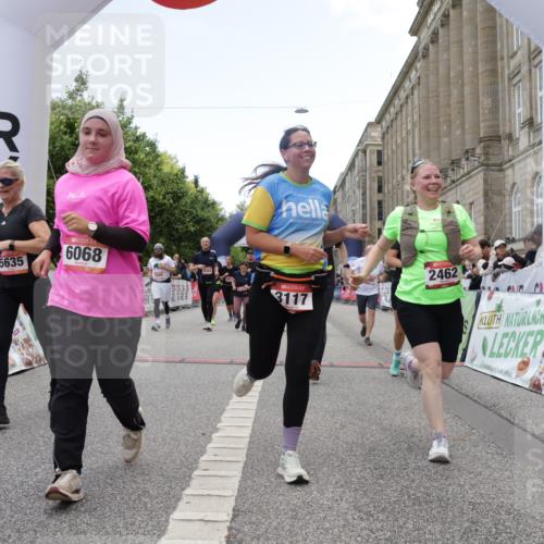 06.09.2026 - CURREX Alsterlauf Yannick Fuchs http://msf.ph/oto/10226110 06.09.2026 10:17:30 Ziel 2462, 2546, 2547, 2597, 2598, 2911, 2985, 3117, 3444, 3709, 5118, 5560, 5635, 5820, 5849, 6068, 6081, 6342, 6363, 8109 meine-sportfotos.de