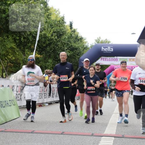 06.09.2026 - CURREX Alsterlauf Yannick Fuchs http://msf.ph/oto/10226115 06.09.2026 10:17:31 Ziel 2462, 2546, 2547, 2597, 2598, 2911, 2985, 3117, 3444, 3709, 5118, 5560, 5635, 5820, 5849, 6068, 6081, 6342, 6363, 8109 meine-sportfotos.de