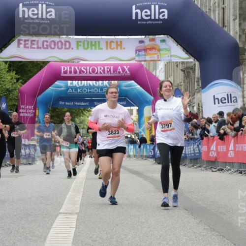 06.09.2026 - CURREX Alsterlauf Yannick Fuchs http://msf.ph/oto/10226136 06.09.2026 10:17:38 Ziel 2070, 2911, 2985, 3444, 3709, 3797, 3823, 5491, 5560, 5849, 6342, 6363, 8109 meine-sportfotos.de