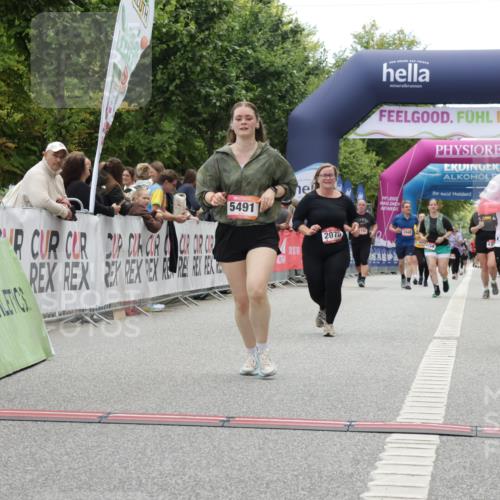 06.09.2026 - CURREX Alsterlauf Yannick Fuchs http://msf.ph/oto/10226142 06.09.2026 10:17:39 Ziel 2070, 2911, 2985, 3444, 3709, 3797, 3823, 5491, 5560, 5849, 6342, 6363, 8109 meine-sportfotos.de