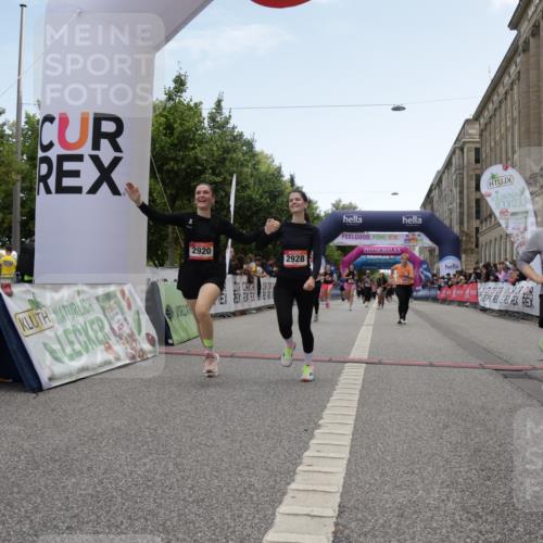 06.09.2026 - CURREX Alsterlauf Yannick Fuchs http://msf.ph/oto/10226239 06.09.2026 10:18:01 Ziel 2645, 2710, 2920, 2928, 3018, 3917, 4915, 4977 meine-sportfotos.de