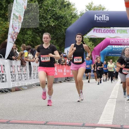 06.09.2026 - CURREX Alsterlauf Yannick Fuchs http://msf.ph/oto/10226256 06.09.2026 10:18:04 Ziel 1297, 2920, 2928, 3018, 3917, 4134, 4906, 4915, 4977 meine-sportfotos.de