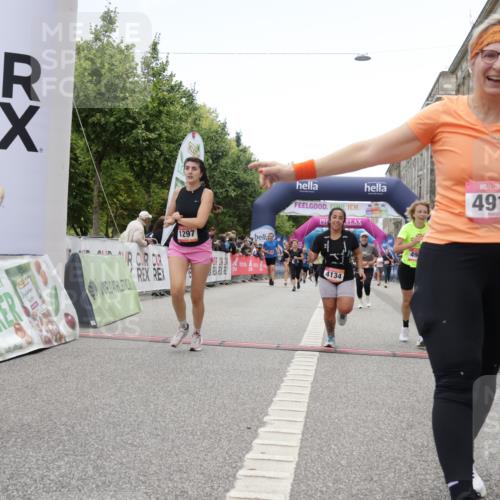 06.09.2026 - CURREX Alsterlauf Yannick Fuchs http://msf.ph/oto/10226265 06.09.2026 10:18:06 Ziel 1297, 2920, 2928, 3018, 3917, 4134, 4232, 4906, 4915, 4977 meine-sportfotos.de