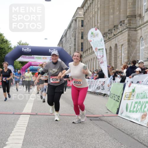 06.09.2026 - CURREX Alsterlauf Yannick Fuchs http://msf.ph/oto/10226285 06.09.2026 10:18:10 Ziel 1297, 2026, 2208, 2209, 3018, 3917, 4134, 4232, 4906, 4915, 6339, 8290 meine-sportfotos.de