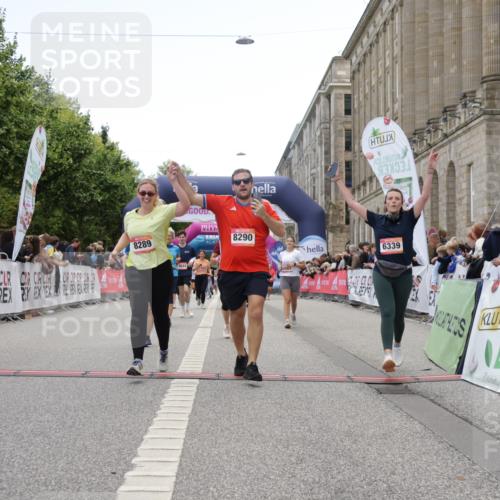 06.09.2026 - CURREX Alsterlauf Yannick Fuchs http://msf.ph/oto/10226303 06.09.2026 10:18:15 Ziel 2026, 2208, 2209, 2262, 3083, 4232, 4479, 4632, 4644, 5050, 6339, 8290 meine-sportfotos.de